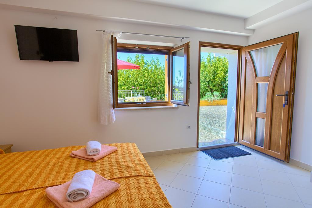 Nadija Studio Apartmani Крк Экстерьер фото